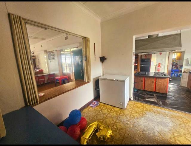 BUSINESS FOR SALE IN KEMPTON PARK EXT 02